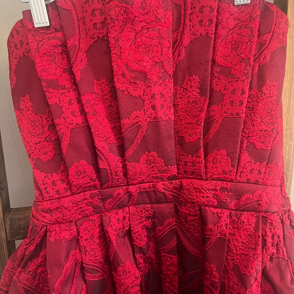 entro Red Strapless Floral Jacquard Cocktail Dress - Picture 5 of 10